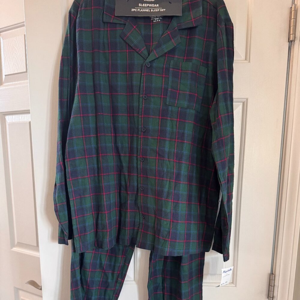 Dockers 2 Piece Flannel Sleepwear Set - Size Large Men's NWT!